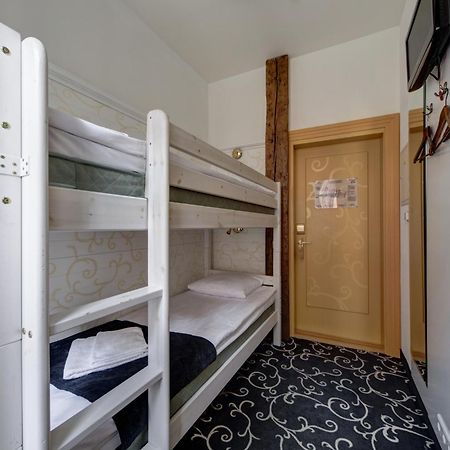 Meriton Old Town Garden Hotel Tallinn Bagian luar foto