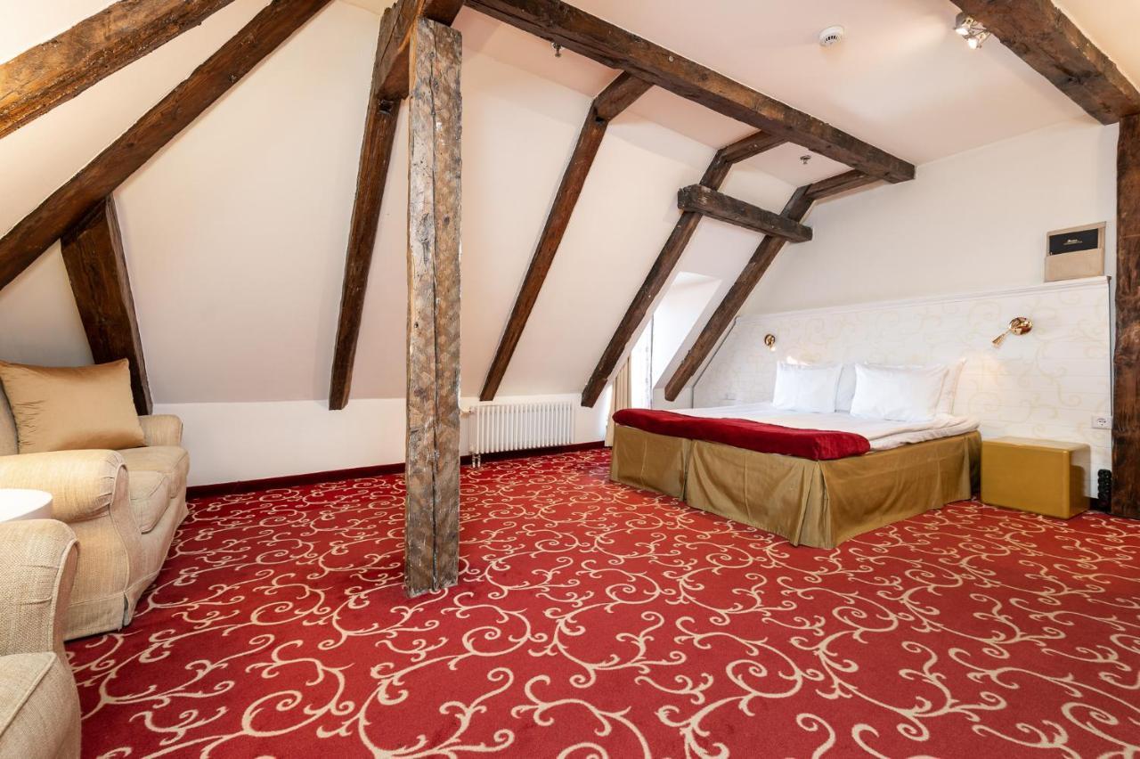 Meriton Old Town Garden Hotel Tallinn Bagian luar foto