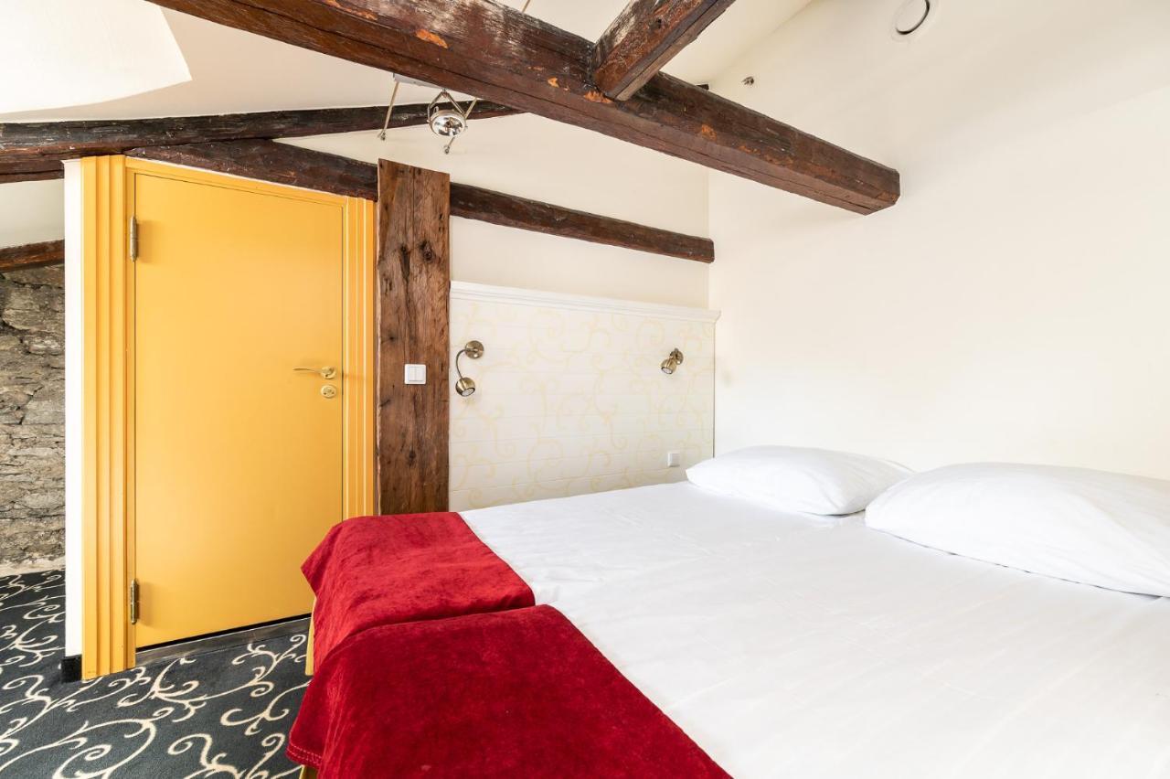Meriton Old Town Garden Hotel Tallinn Bagian luar foto