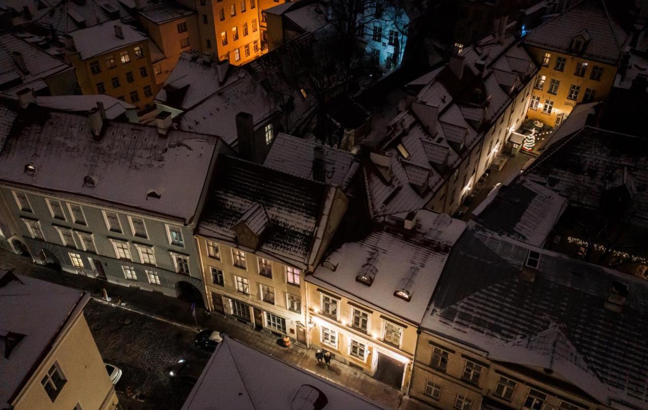 Meriton Old Town Garden Hotel Tallinn Bagian luar foto