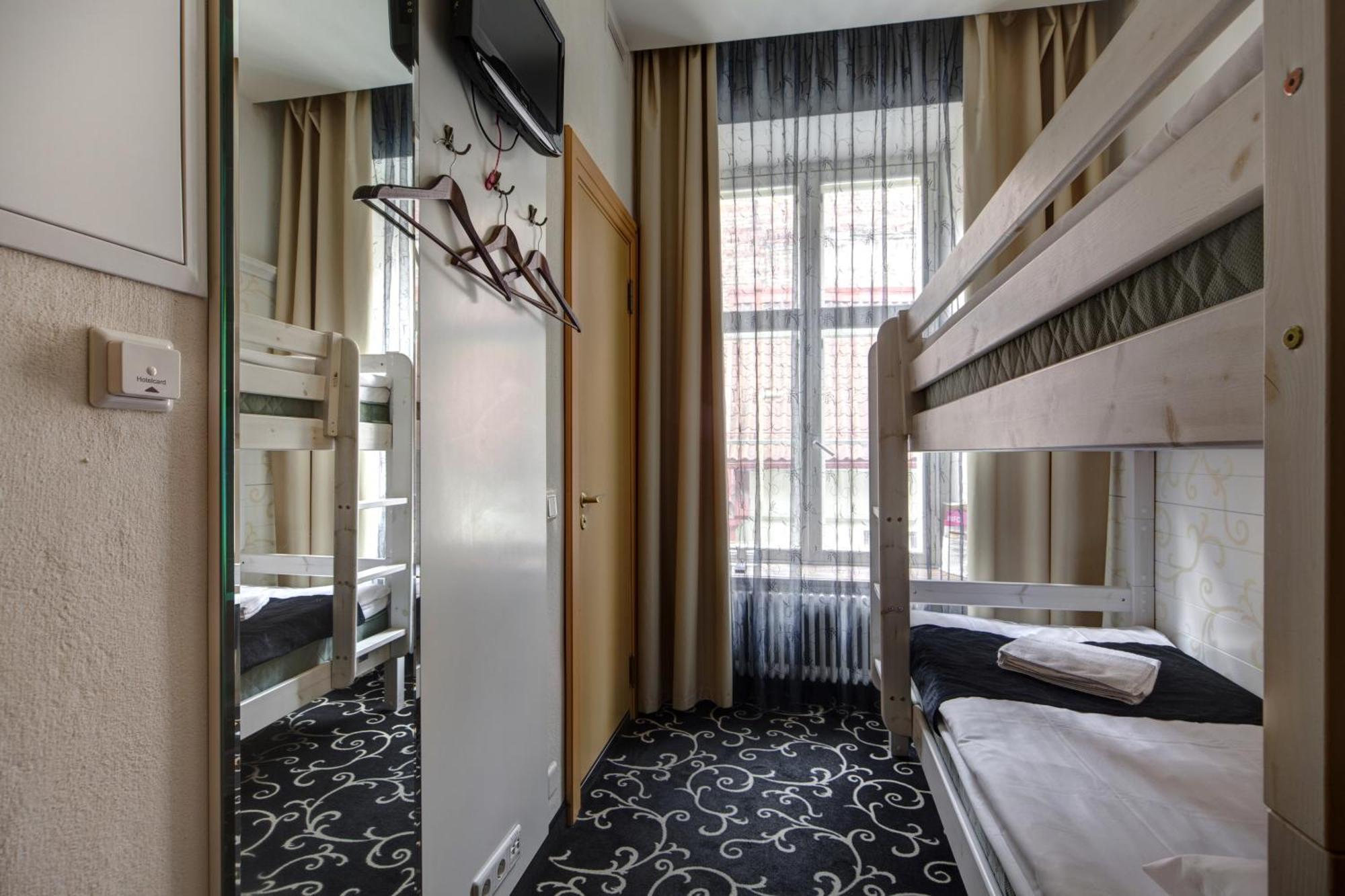 Meriton Old Town Garden Hotel Tallinn Ruang foto