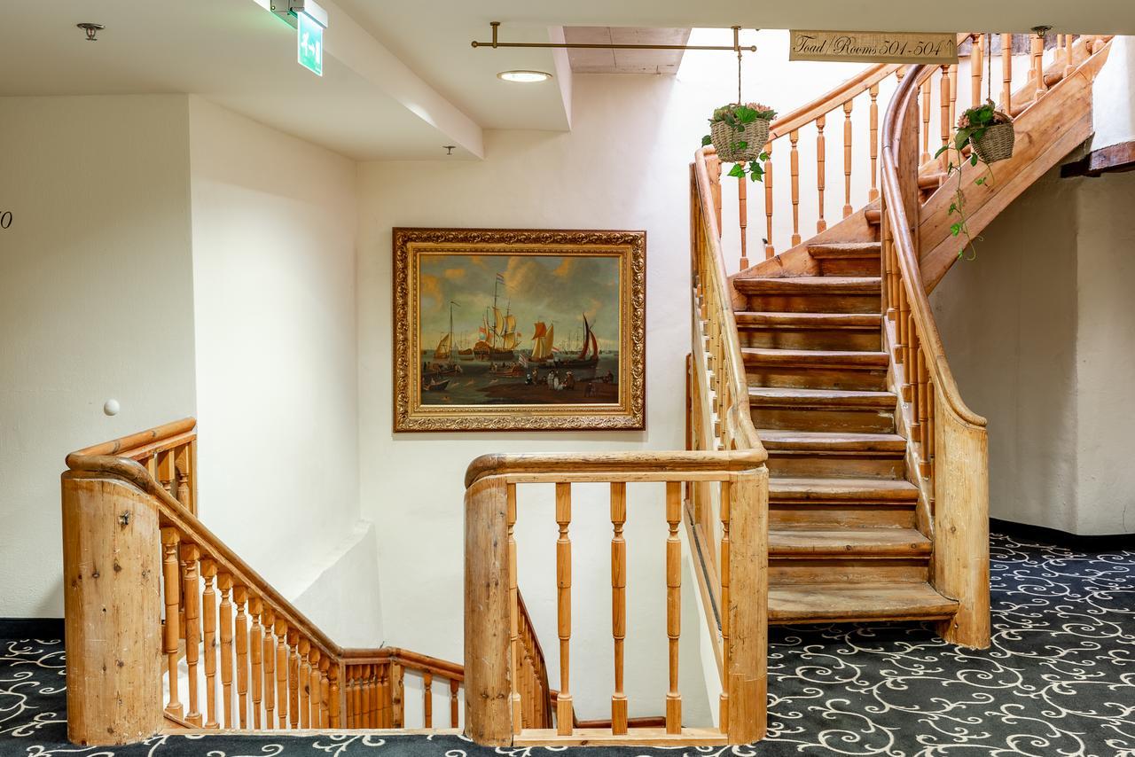 Meriton Old Town Garden Hotel Tallinn Bagian luar foto