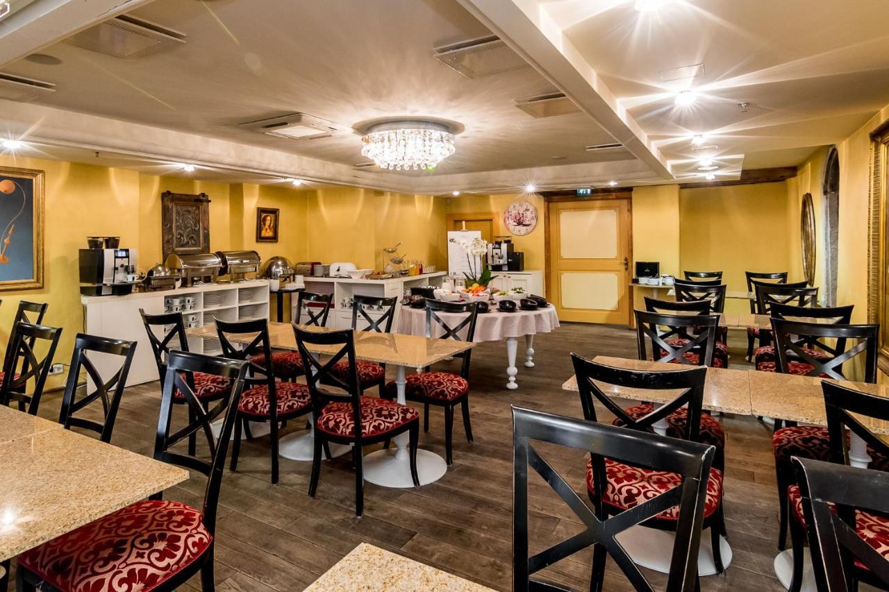 Meriton Old Town Garden Hotel Tallinn Bagian luar foto