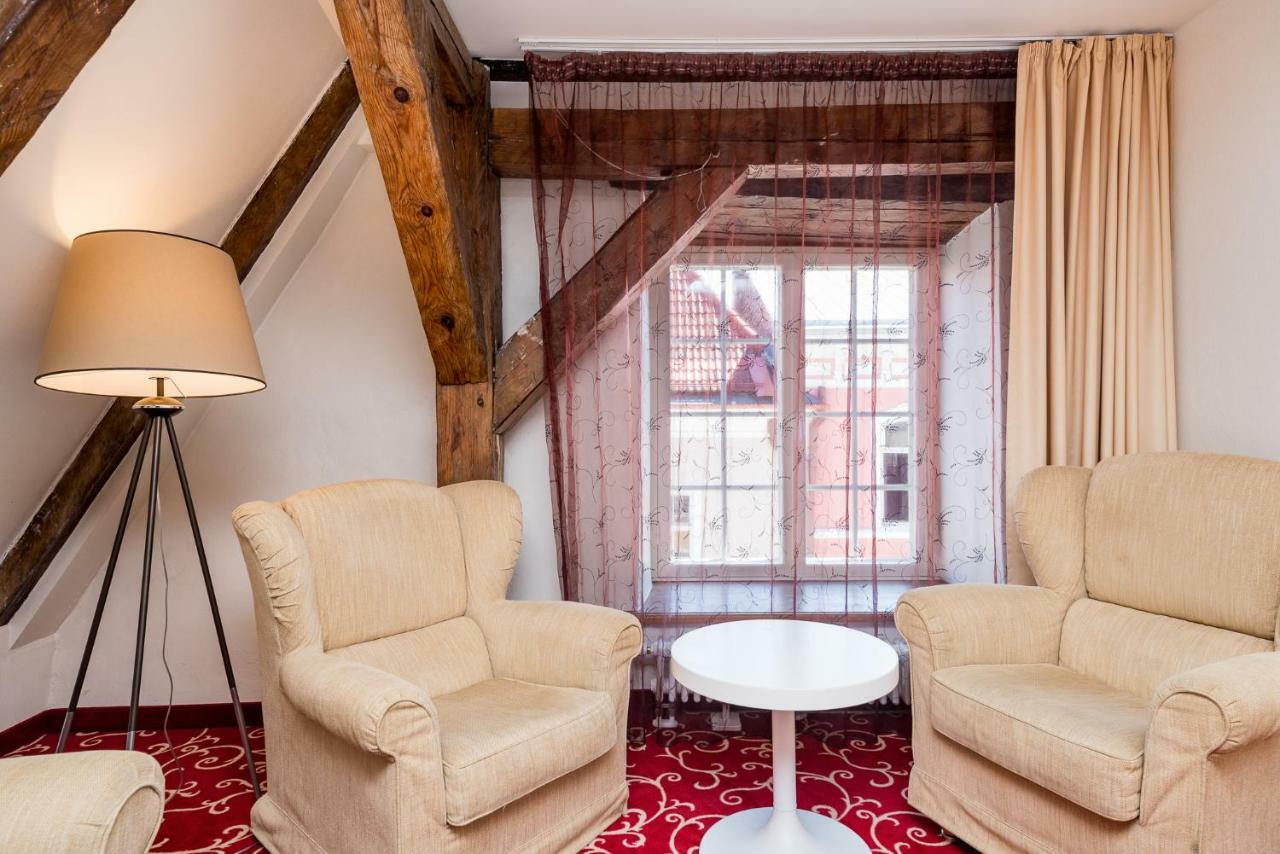Meriton Old Town Garden Hotel Tallinn Bagian luar foto