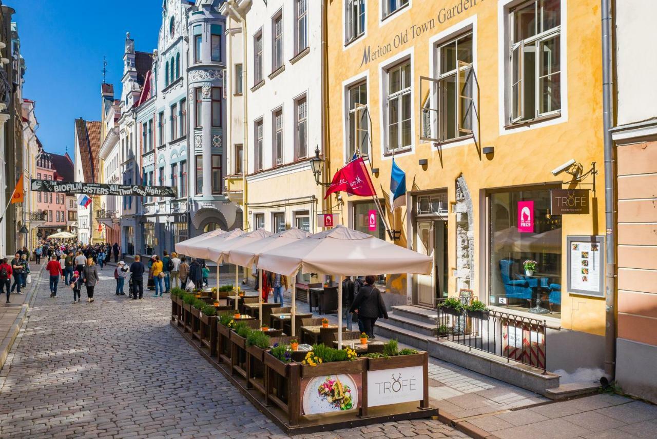 Meriton Old Town Garden Hotel Tallinn Bagian luar foto